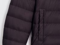 Стеганый пуховик с воротником-стойкой