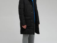 Утепленное пальто с накладными карманами