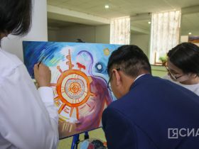 В Якутске чествовали руководителя Национального художественного музея Владу Тимофееву