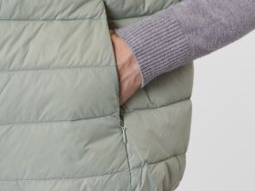 Жилет пуховый Town Женский