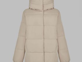 Стеганая куртка с капюшоном