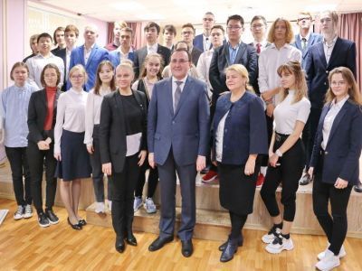 Глава района в роли учителя. Ришат Юзмухаметов рассказал школьникам об истории поиска алмазов