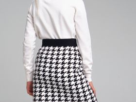 Жаккардовые кардиган и юбка