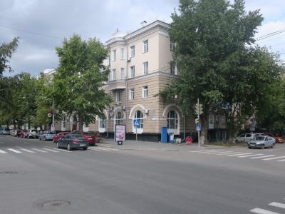 Дом жилой со встроенной поликлиникой на I этаже