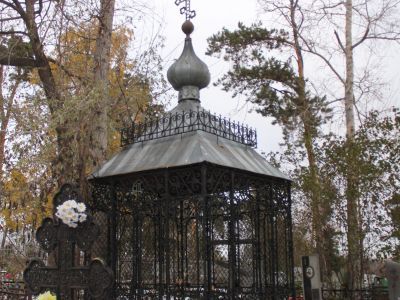 Надгробие на могиле Е.А. Трутнева