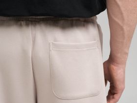 Свободные шорты с эластичным поясом