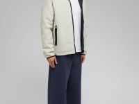 Двухсторонняя куртка с капюшоном