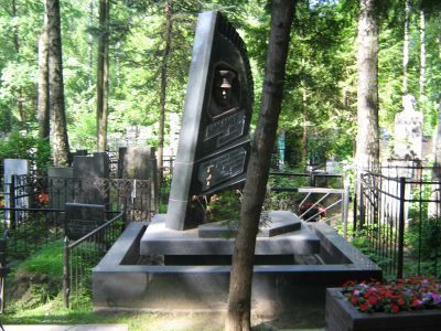 Могила - Бородачев Виктор Иванович (1918-1968), Герой Советского Союза