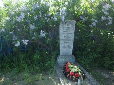 Братская могила советских воинов, погибших в период Сталинградской битвы