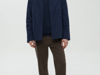 Ветровка с отложным воротником прямого кроя