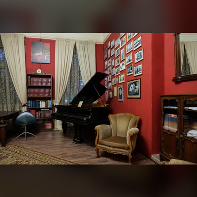 Экскурсия в особняк Шрёдера + концерт «На грани музыки и чувств»