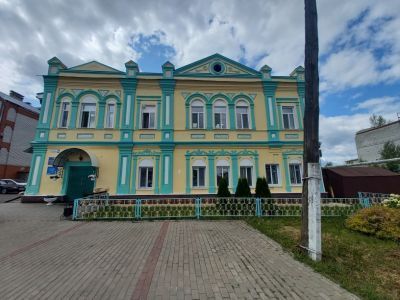 Каменный двухэтажный дом