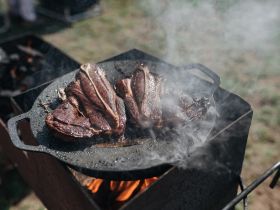 Фоторепортаж с фестиваля-конкурса «Полевая кухня» в Якутске
