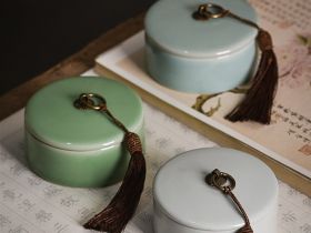 Многофункциональная чаша с крышкой для туши и воды (белый)