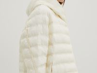 Стеганая куртка с капюшоном