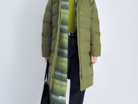 Пуховое стеганое пальто с капюшоном