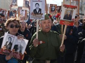 Фото. В Якутске акция «Бессмертный полк» собрала более 50 тысяч человек