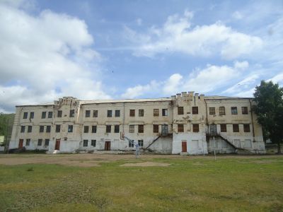 Здание Горно-Зерентуйской каторжной тюрьмы, в которой отбывали заключение матросы с восставших военных судов «Потемкин» и «Очаков» и другие участники революции 1905-1907 гг.