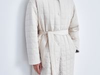 Утепленное пальто с поясом