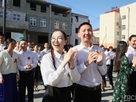 5,5 тысяч пар станцевали вальс Победы в Якутске