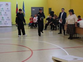 Волонтеры «Полиметалла» поздравили юных спортсменов из школ-интернатов