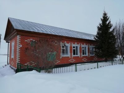 Три-Соснинский сельский клуб