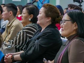 В Якутске презентовали книгу Альбины Даниловой «Однажды в Сахавуде»