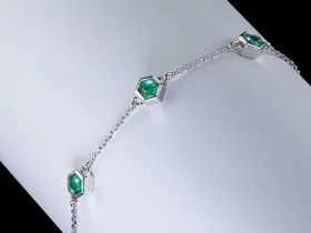 Браслет из серебра с изумрудами э0678бр09251201