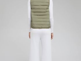 Пуховый жилет с натуральным пухом