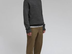 Свитер мужской