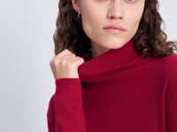 Водолазка приталенного силуэта