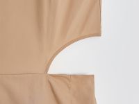 Платье из хлопка с акцентными разрезами на талии