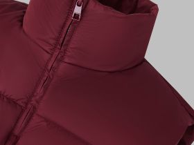 Утепленный жилет с искусственным наполнителем