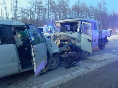 В Хангаласском районе Якутии в ДТП пострадали пять человек 