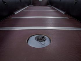 Лодка ПВХ RIVERBOATS 350 Киль