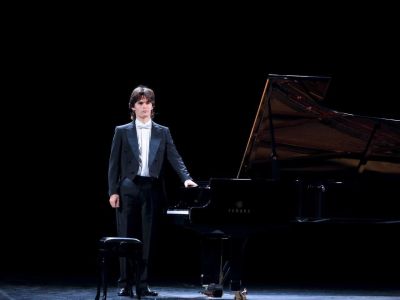 Билеты на Александр Соловьёв и Илья Папоян (Филармония им. Шостаковича. Большой зал) / Концерт | Афиша | ИнфоТаймс