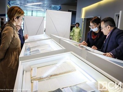 В Якутске открылась выставка архивных документов "Автономная Якутия: создание и становление"