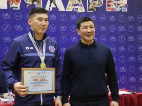 По сто тысяч рублей вручили чемпионам России по мас-рестлингу