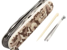 Нож перочинный Victorinox Huntsman Comouflage, сталь X55CrMo14, рукоять Cellidor® камуфляж, 15 функций, 91мм