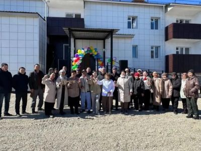 Многоквартирный дом для переселенцев из аварийного жилья ввели в селе Магарас