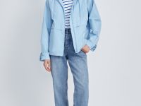 Ветровка с капюшоном на молнии