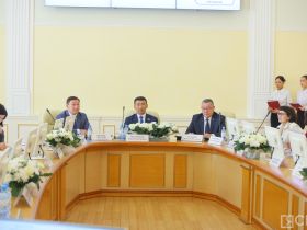 В Якутии обновили соглашение о социально-трудовых отношениях