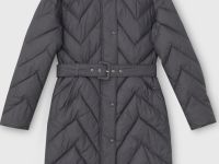 Утепленное пальто с поясом