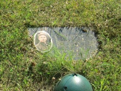 Одиночная могила воина, погибшего в период Великой Отечественной войны 1941-1945 гг.