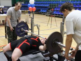 Более ста спортсменов собрал чемпионат Якутии по пауэрлифтингу