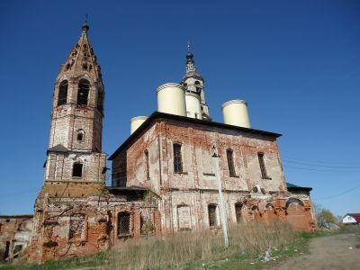 Церковь Петра и Павла с колокольней