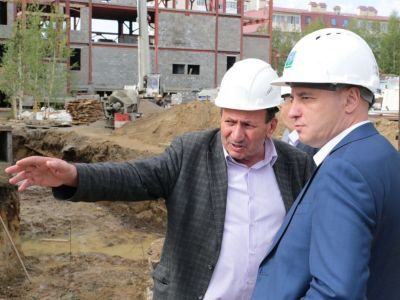 Август: активная пора строительства