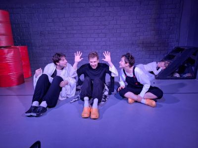 Билеты на У ковчега ровно в восемь (Свои) / Театр | Афиша | ИнфоТаймс