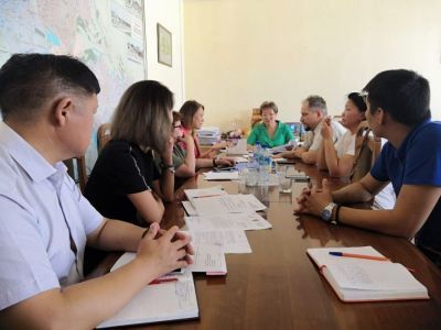 В Якутске предлагают использовать пластиковые карты для оплаты услуг службы сопровождения инвалидов