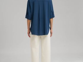 Легкая блузка свободного кроя